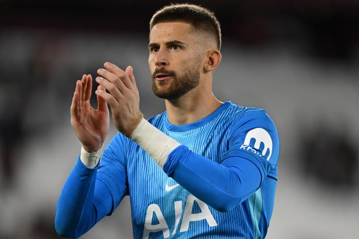 Guglielmo Vicario nella gara di Premier League 