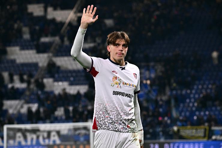 Marco Palestra in campo con la maglia del Cagliari durante una partita di campionato alla New Balance Arena