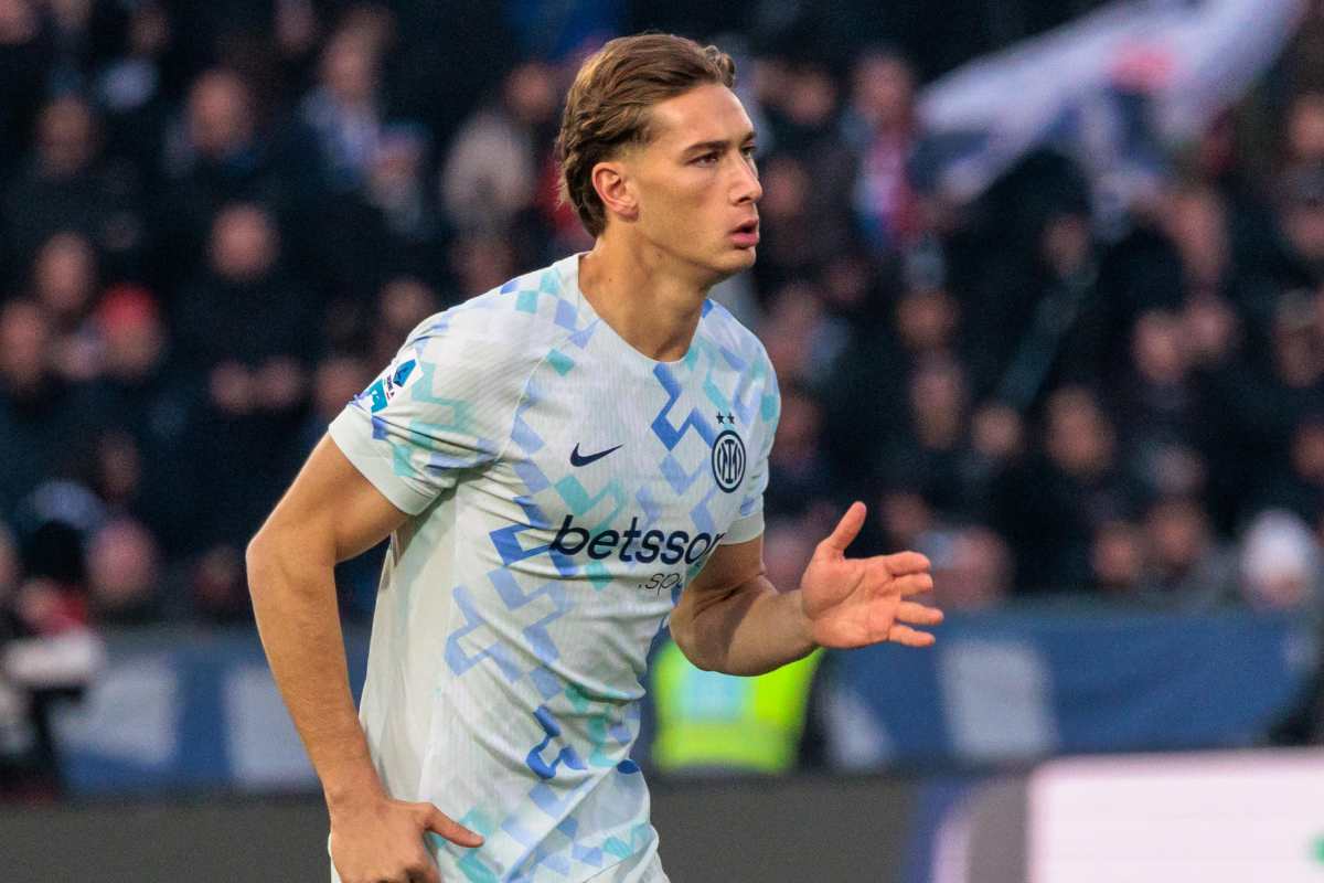 Pio Esposito in campo contro il Pisa