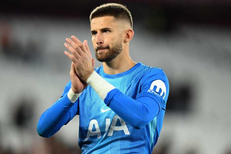 Vicario in maglia Tottenham