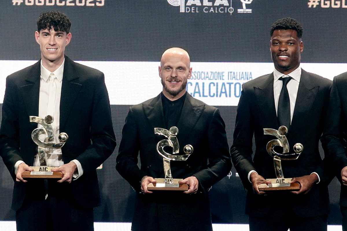 Alessandro Bastoni, Federico Dimarco e Denzel Dumfries premiati al Gran Galà del Calcio 2025