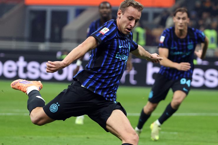 Davide Frattesi in campo per la Coppa Italia