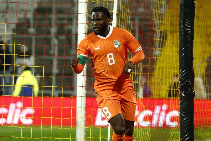 Kessie in campo con la maglia della Costa d'Avorio