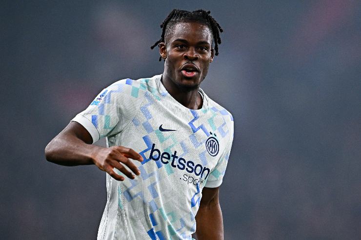 Bisseck probabile titolare con il Napoli