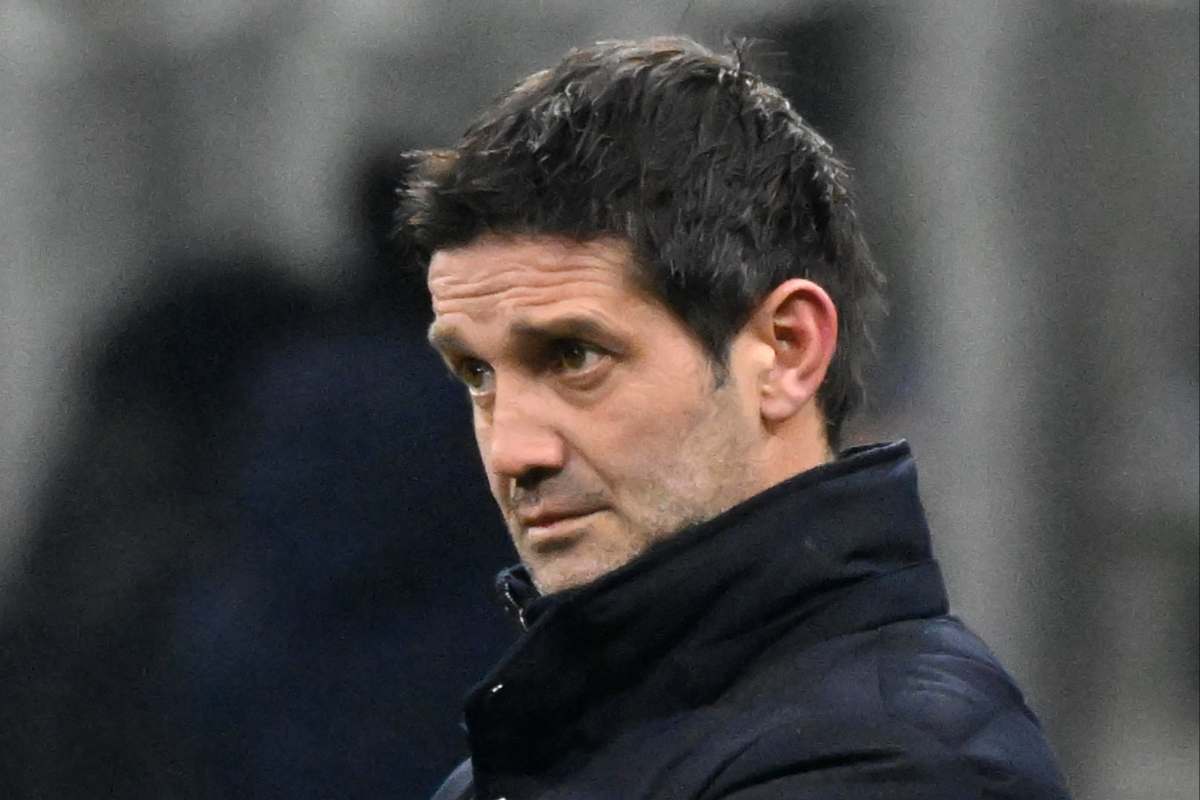 Chivu preoccupato in panchina