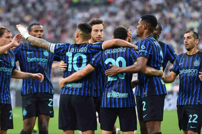 Calciatori dell'Inter in gruppo