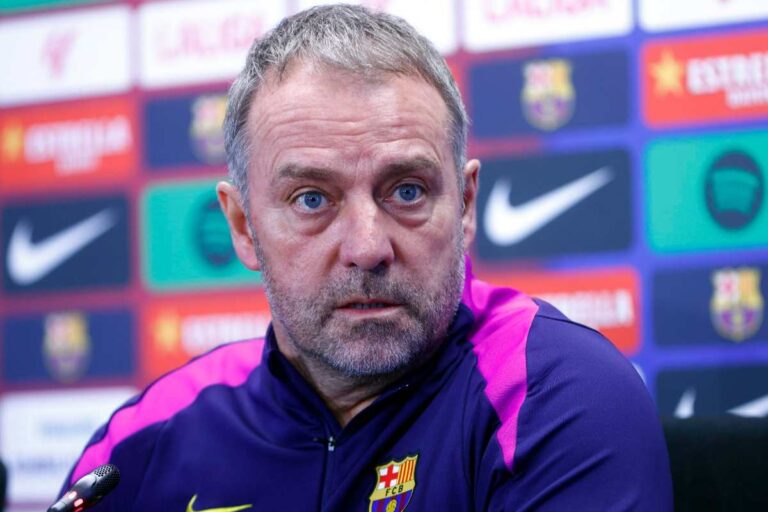 Hansi Flick parla della sconfitta con l'Inter in conferenza stampa.