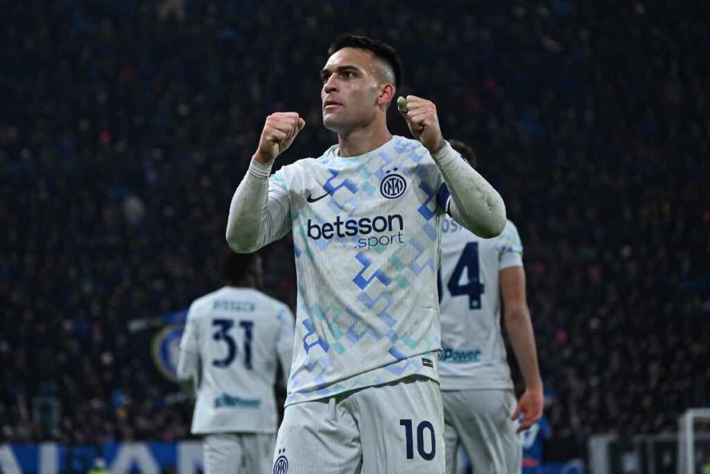 Lautaro Martinez con la maglia dell'Inter.
