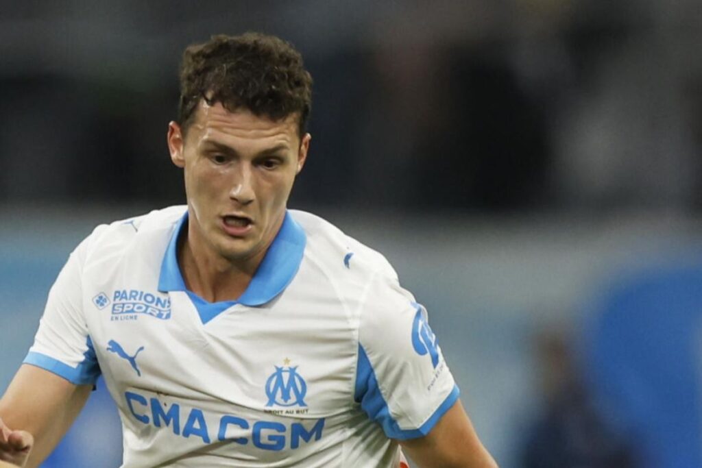 Pavard che gioca una partita con il Marsiglia
