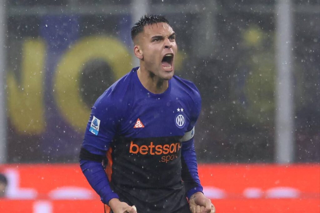 Lautaro esulta con l'Inter