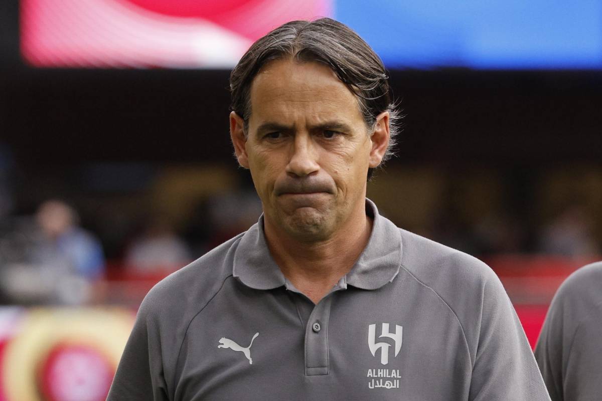 Simone Inzaghi con espressione delusa sulla panchina dell'Al-Hilal