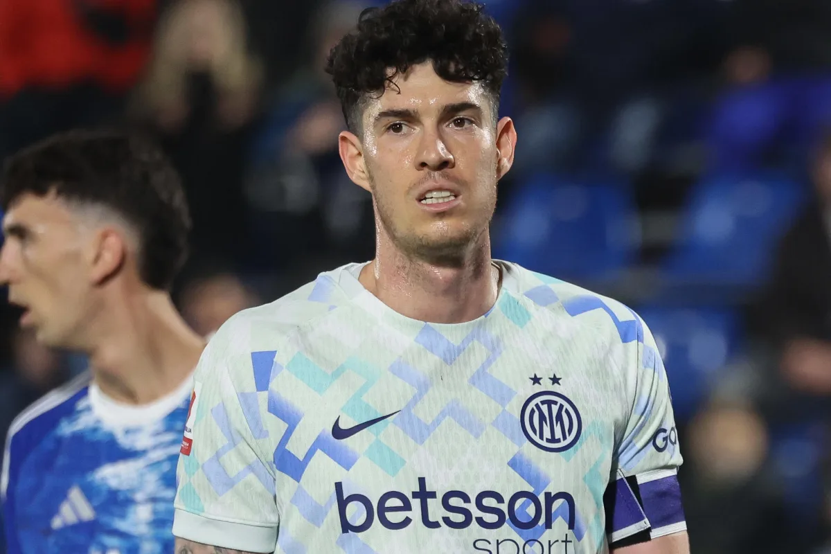 Bastoni in campo con la Maglia dell'Inter