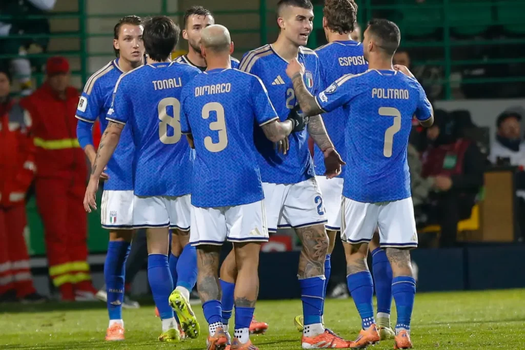 I calciatori dell'Italia si preparano al match contro la Bosnia