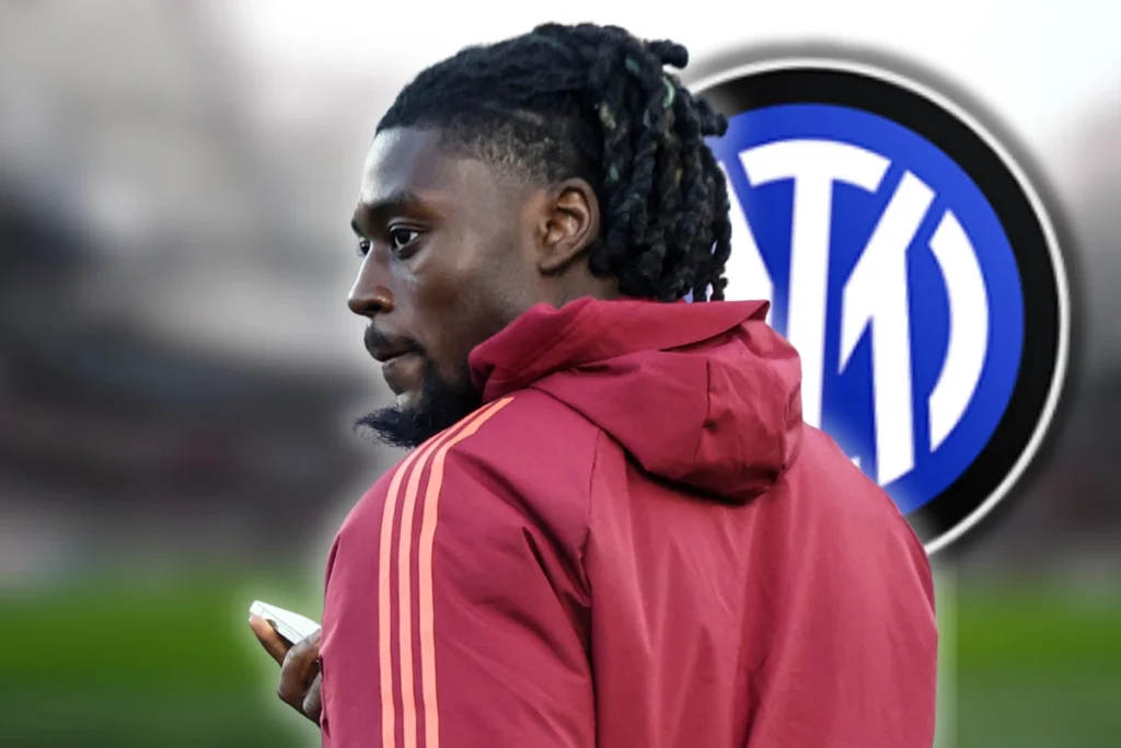 Manu Koné e logo Inter