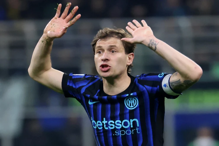 Nicolò Barella in campo con l'Inter