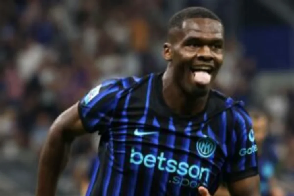 bonny esulta dopo un gol