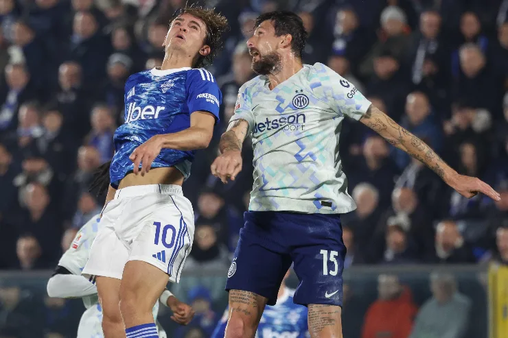 Acerbi in campo con la maglia dell'Inter