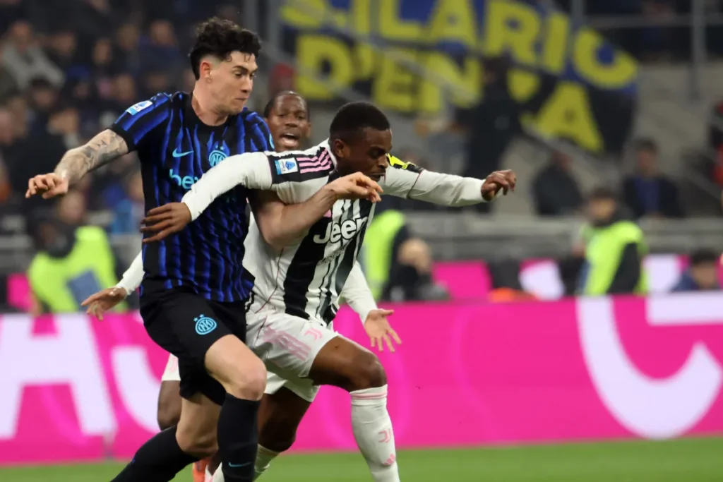 Lichtsteiner su Inter-Juve