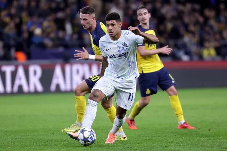 Luis Henrique in campo con l'Inter
