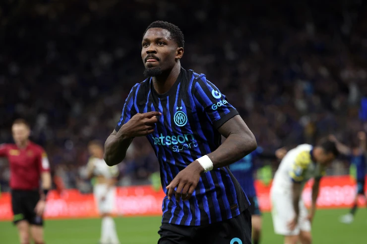 Marcus Thuram, attaccante dell'Inter, esulta dopo la rete realizzata contro il Parma