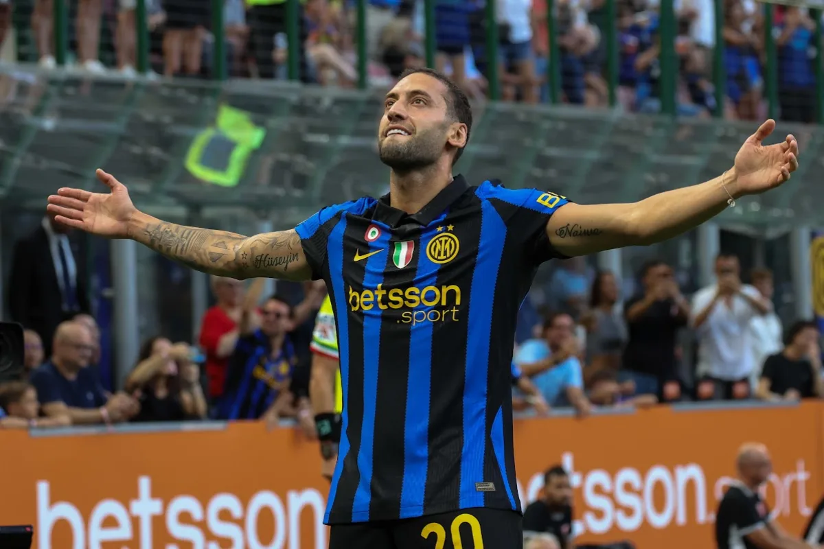 Inter-Monza, il gol di Calhanoglu era da annullare? Spunta la moviola