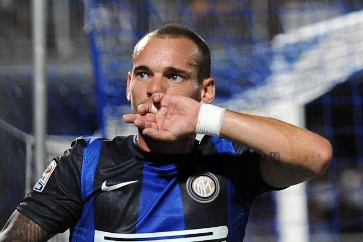 Sneijder, verdetto spietato sull’Inter attuale: “Nessuno giocherebbe in quella del 2010”